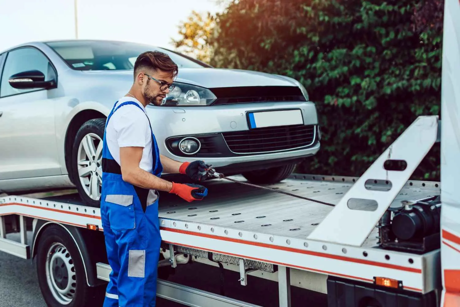 Roadside assistance helping a stranded driver